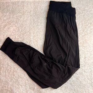 Lululemon Beyond the Studio 7/8 Jogger EUC